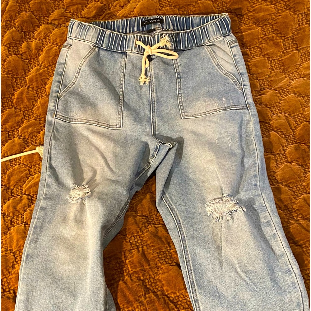 Boston Proper: Drawstring Cropped Destroyed Jean - Picture 2 of 2